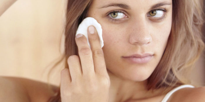نقش اسیدها در محصولات پوستی